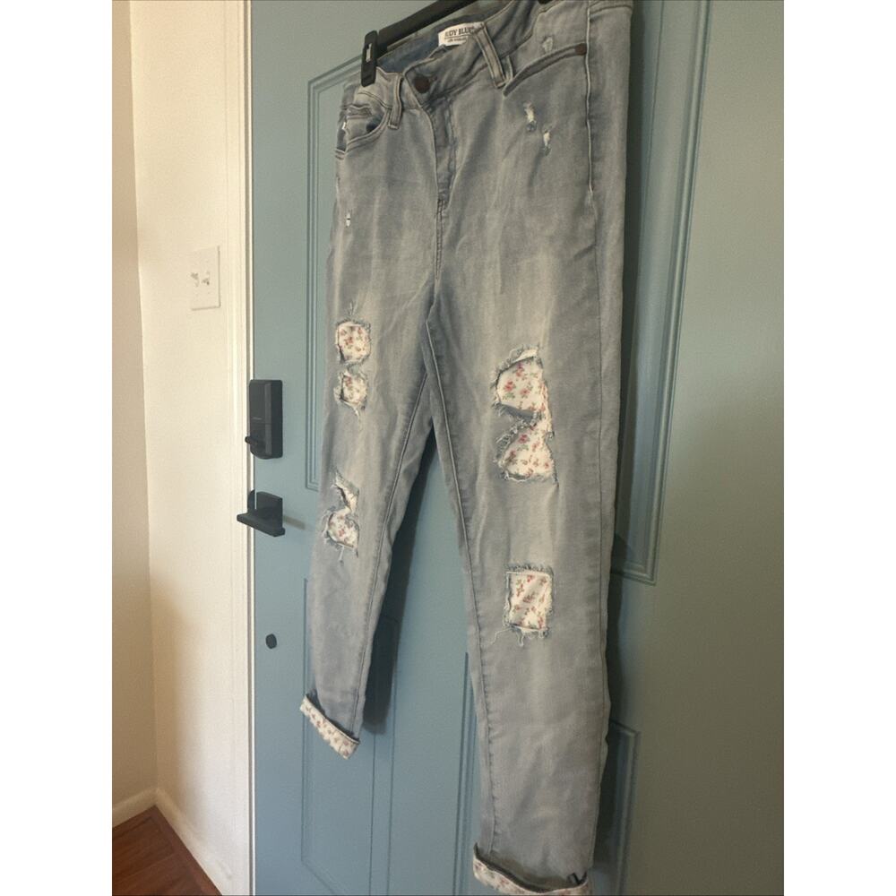 Judy Blue Light Blue Distressed Skinny Jeans with Floral Patchwork - Picture 10 of 13